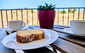Sunset Haven Manikata - Walking Distance To Golden Bay